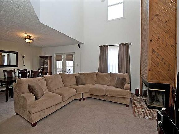 5th image of 895 Sunset Cir