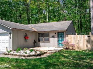 71 Wake Robin Rd, Malta, NY 12020