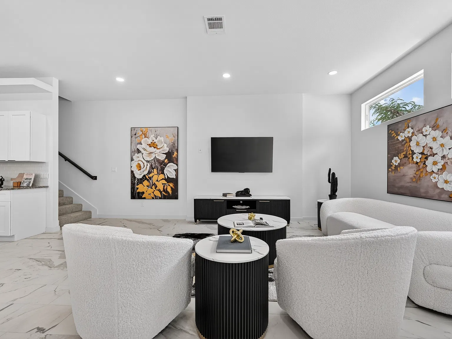 3 bed, 2.5 bath, 2181 sqft, $5,750 — Photo 4