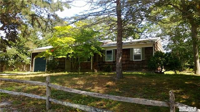 1st image of 10 Pineview Ln