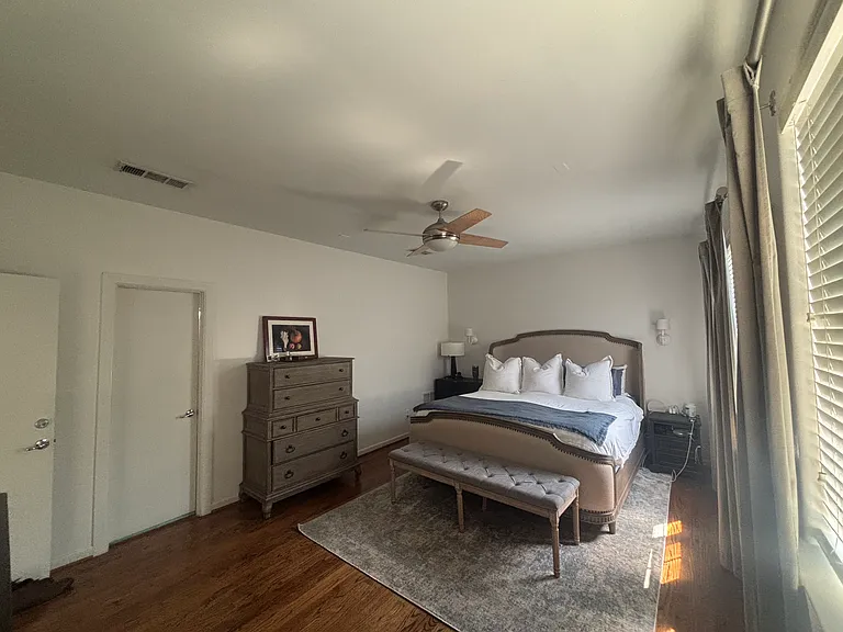 4116 N Hall St — Photo 3