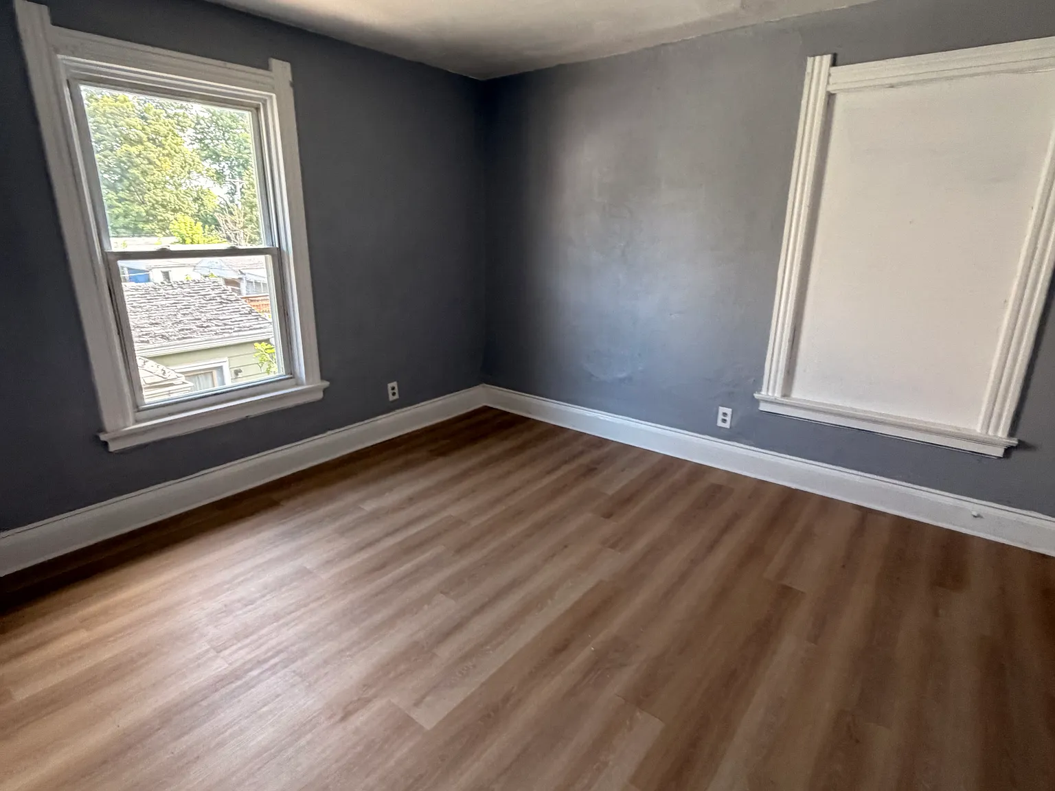 3 bed, $1,000 — Photo 1