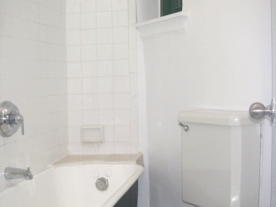 1st image of 535 E 78th St
