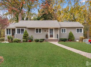 568 Mountainview Ter, Dunellen, NJ 08812