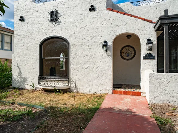 411 PARLAND PL, San Antonio, TX 78209