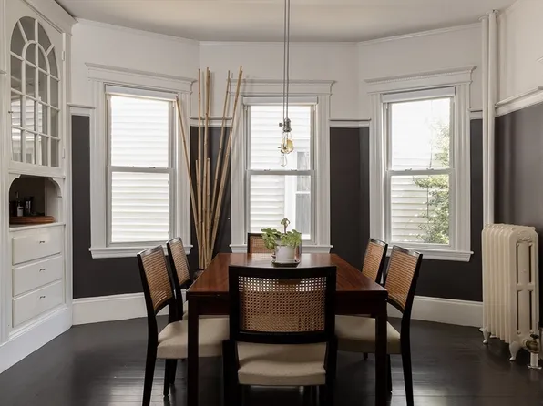 17 Tufts St #1, Cambridge, MA 02139