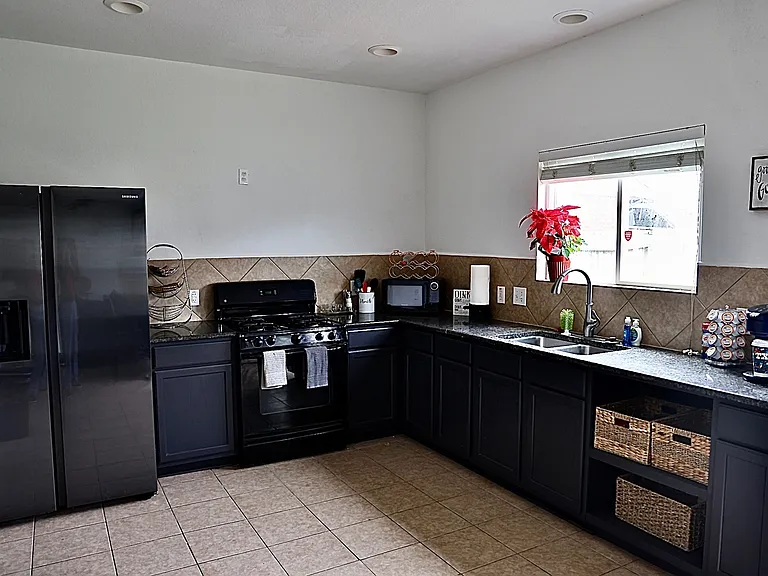 6426 Star Shadow Ln — Photo 8