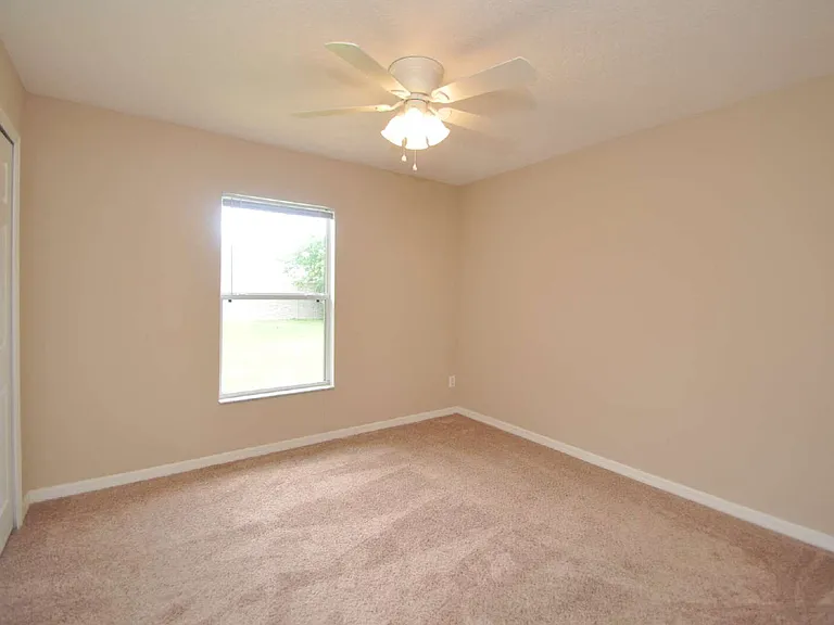 37 Louisburg Ln — Photo 23