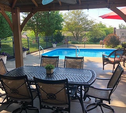 5th image of 3157 Royal Windsor Dr