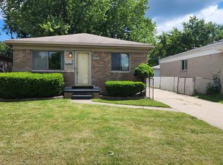 22010 Kelly Rd, Eastpointe, MI 48021