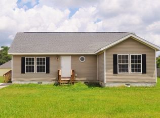 107 Denee Ct, Fitzgerald, GA 31750