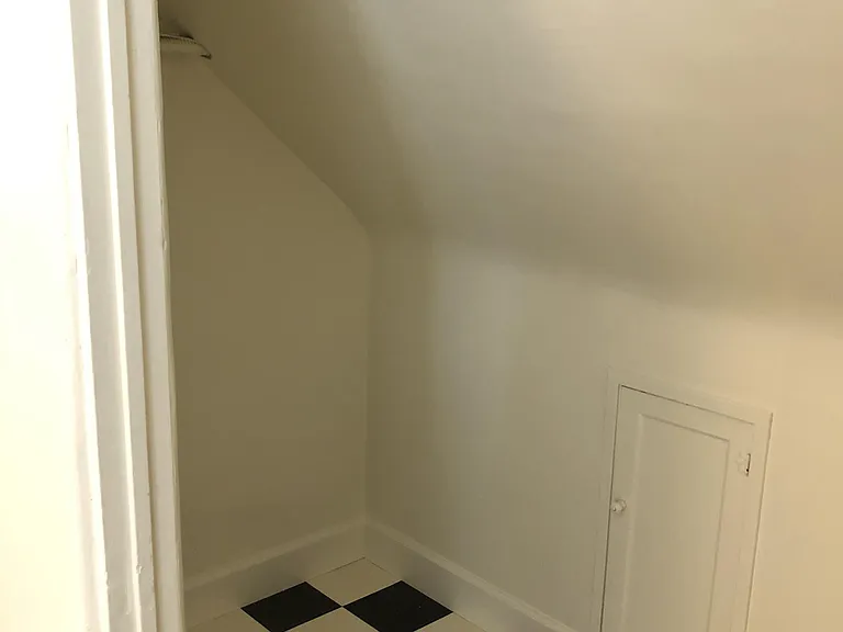 150 N Berkeley Ave #B — Photo 8