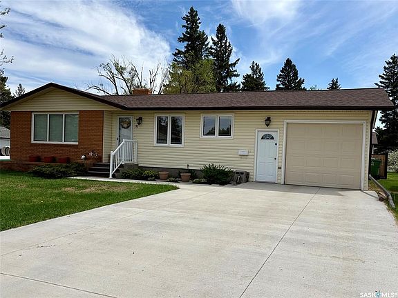 2nd image of 71 Dalebrooke DRIVE