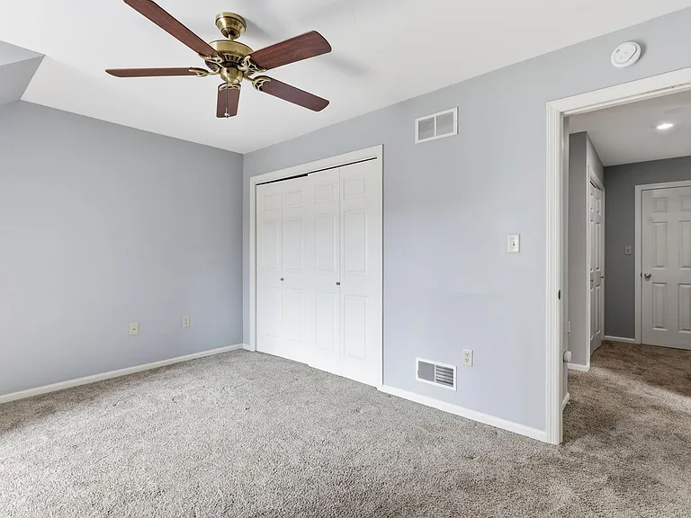 472 Hillside Dr — Photo 23