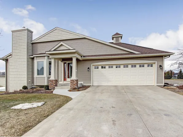 1300 Saint Andrews Dr, Holland, MI 49423