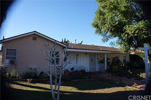 1st image of 8801 Woodley Ave