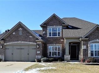 18 Fall Flower Ct, Eureka, MO 63025