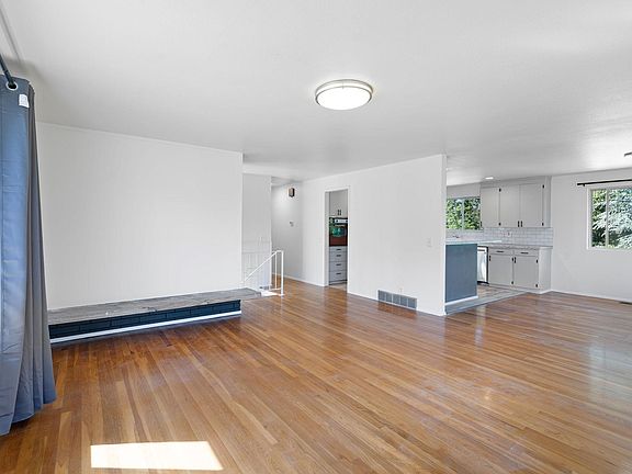 5th image of 17803 98th Ave S #A