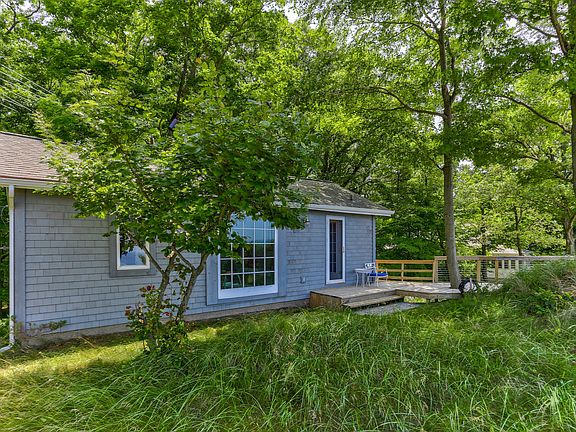 4th image of 17361 Beachview Dr