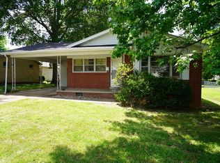 111 Edgewood St, Martin, TN 38237