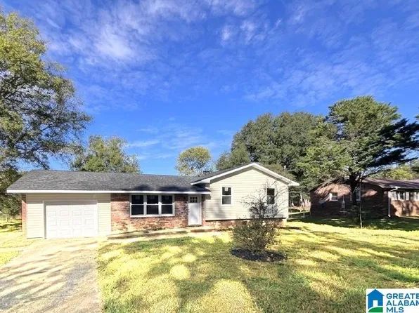 6216 Spruce Dr, Anniston, AL 36206