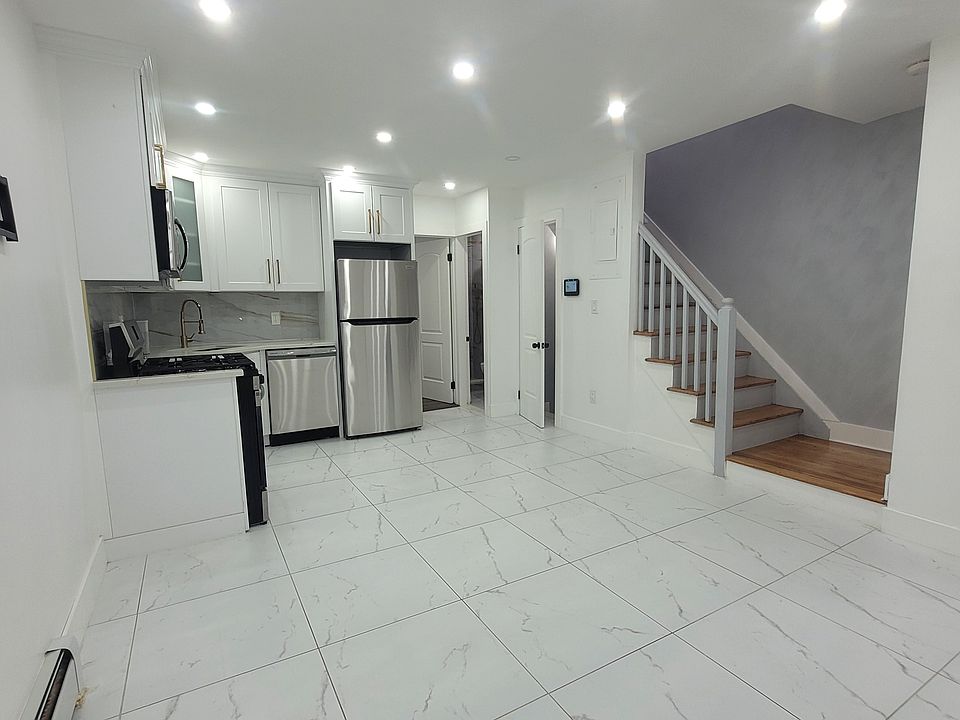 1st image of 1013 E 229th St #1
