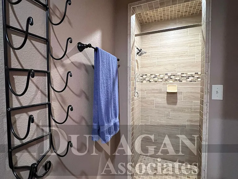 408 N Mesa St #A & B — Photo 6
