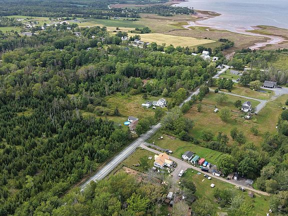 4th image of M14 Lake Rd