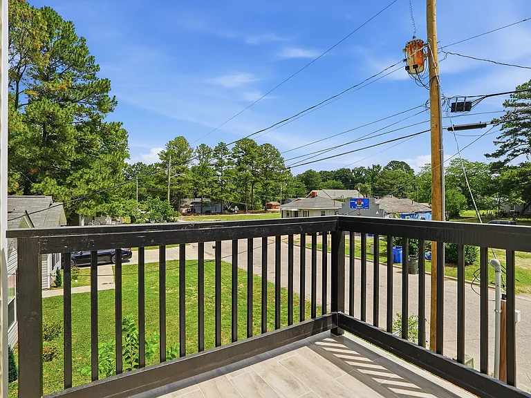 516 Singletary St SE — Photo 48