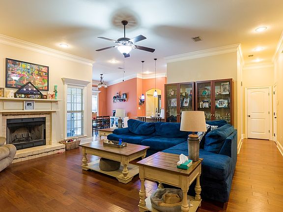 3rd image of 4543 Amelia Cir