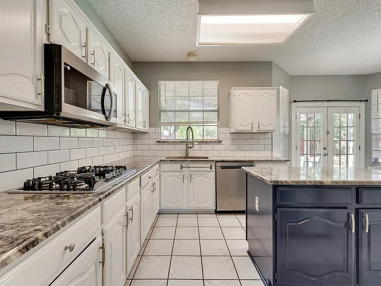 2912 Shadow Oak Ct — Photo 12