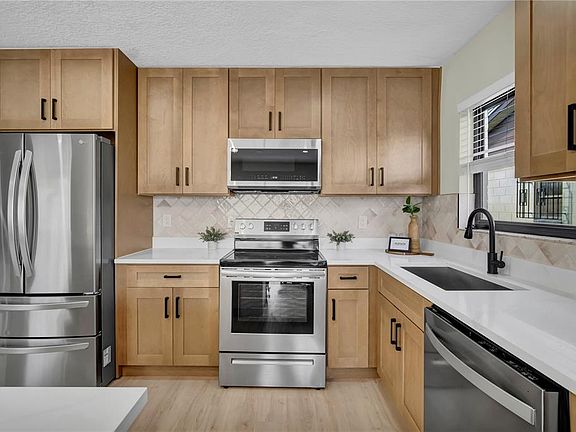 5th image of 2311 TOWERBRIDGE STREET