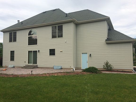 backyard/patio area