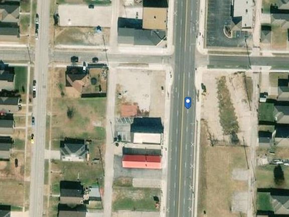 5th image of 2301 S Main St