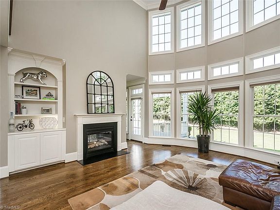 4th image of 5 Notting Hill Ct