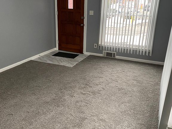 5th image of 528 E Cambourne St