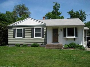 370 Pondview Dr, Southington, CT 06489