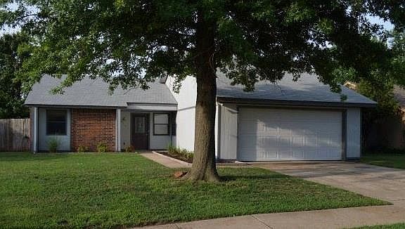 1st image of 2304 Meridian Dr