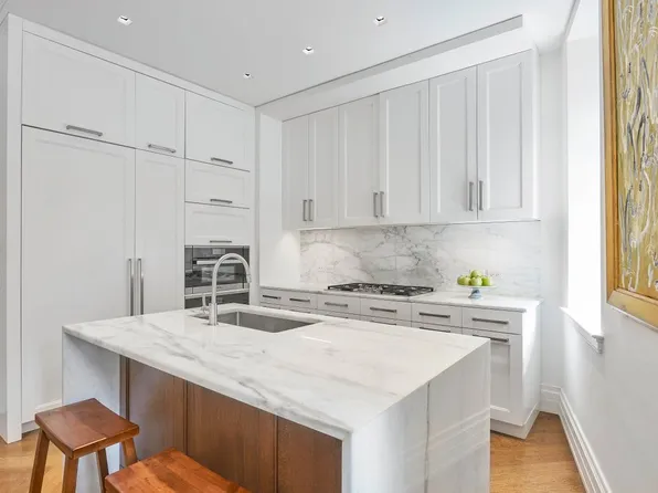 235 West 75th Street image 3 of 12