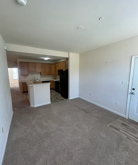 806 W Washington St #111 — Photo 5