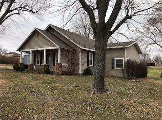 475 Brown Rd, Cave Springs, AR 72718