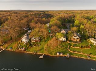 771 Hurley Dr, Howell, MI 48843