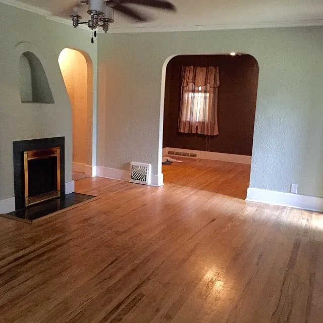 119 N Prospect St NE photo 1