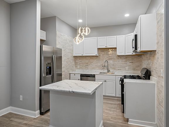 2nd image of 5033 Walnut St Floor 1