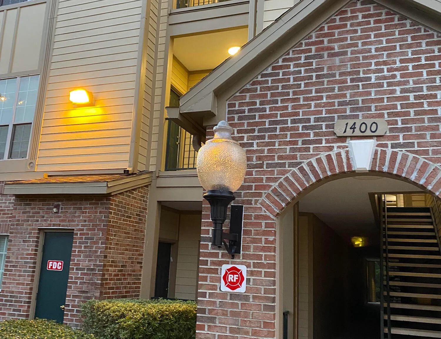 2 bed, 2.0 bath, 1244 sqft, $1,550 — Photo 1