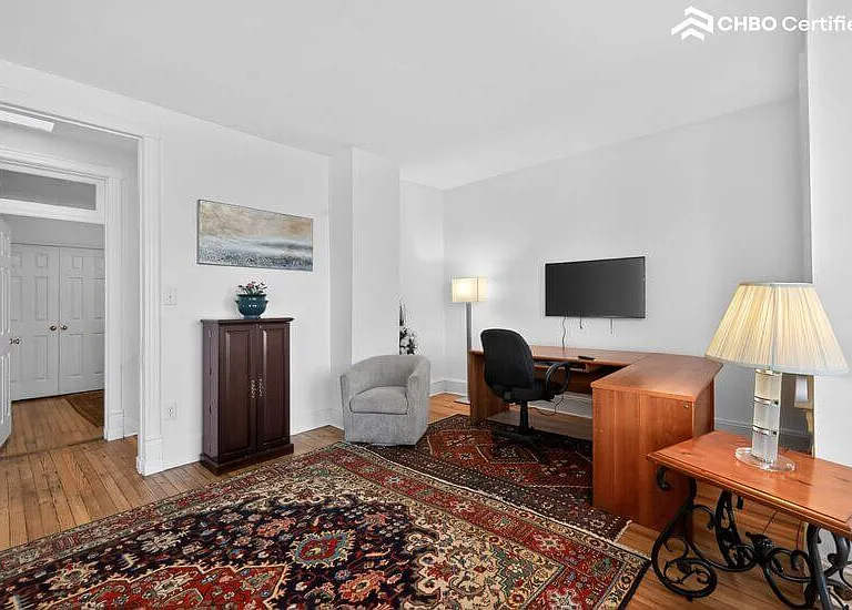 1409 1st St NW — Photo 3
