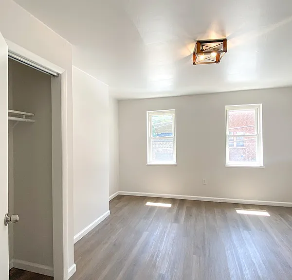 8 E Sycamore St #2 — Photo 13