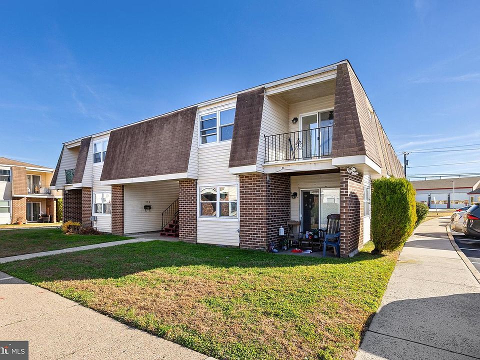 1st image of 27 Florence Tollgate Pl Unit 7