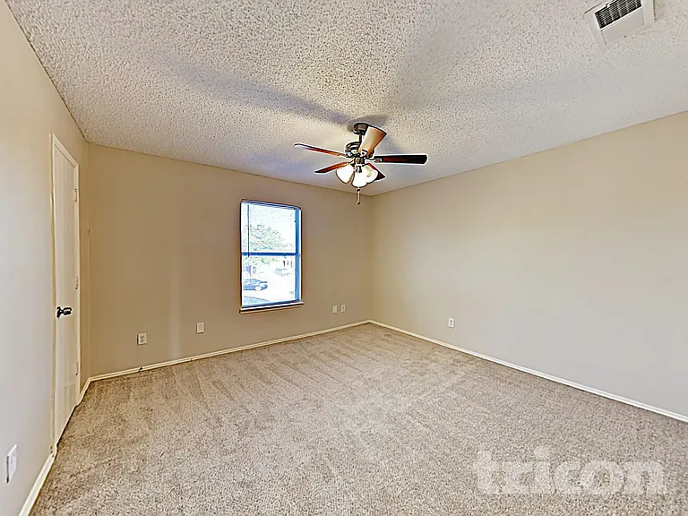 2036 Talon Dr — Photo 11