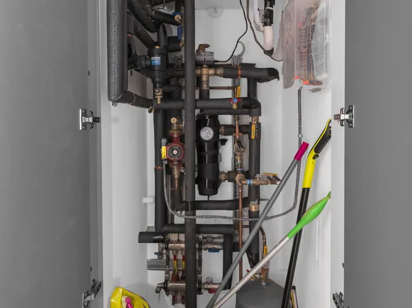 15 West End Avenue image 27 of 33